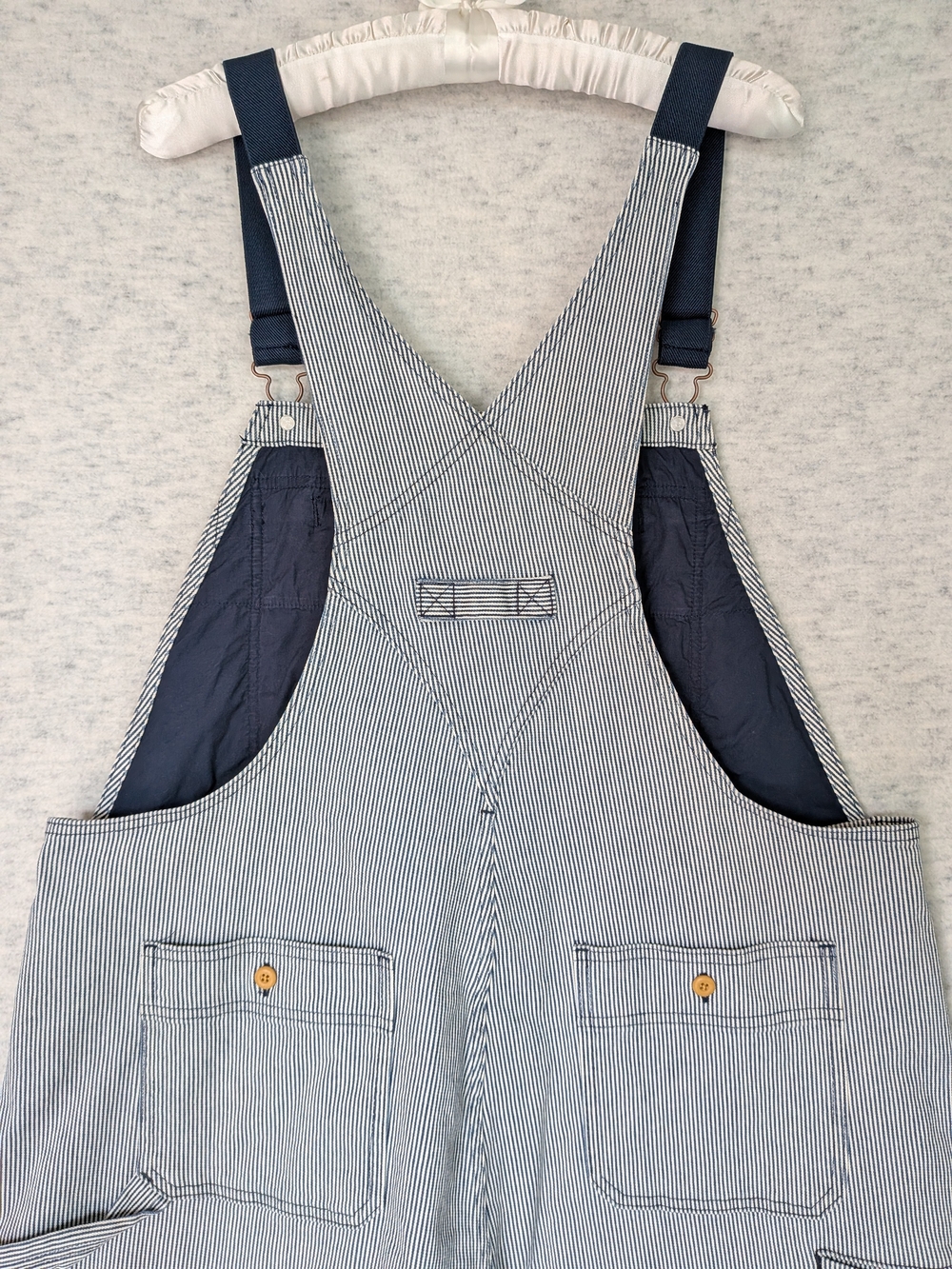 Duluth Trading Co. Rootstock Gardening Blue & White Striped Short Overalls Sz XL - Picture 10 of 16